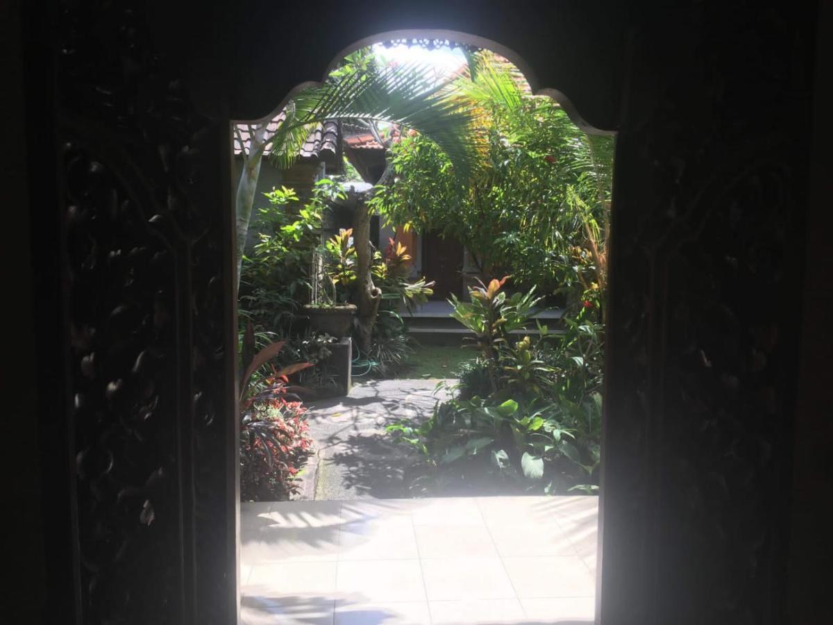 Family Guest House ウブド エクステリア 写真