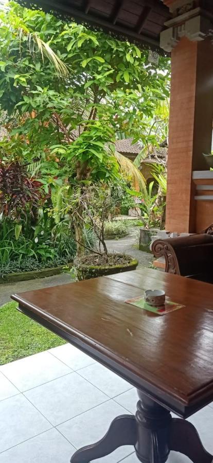 Family Guest House ウブド エクステリア 写真